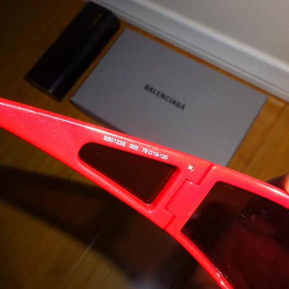 BALENCIAGA | RECTANGLE SUNGLASSES | RED | BB0123S 005